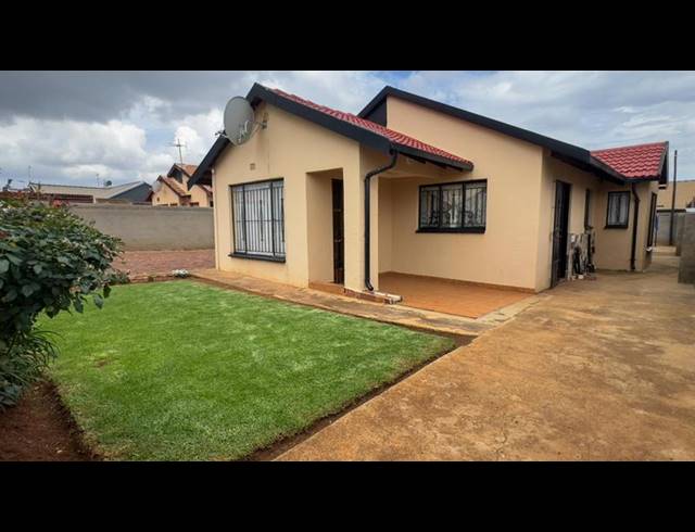 4 BEDROOM HOUSE FOR SALE IN LAWLEY